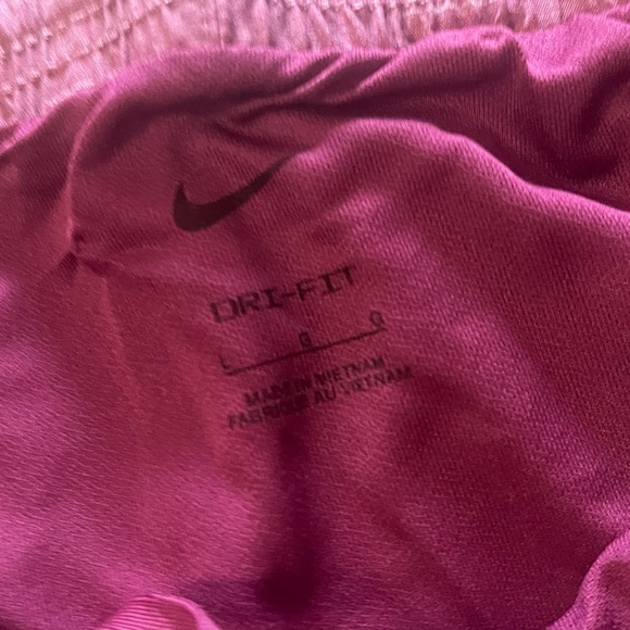 Nike running shorts - Picture 3 of 6